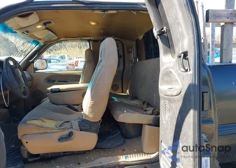 1999 Dodge Ram 1500 St из США, поврежденный, VIN 3B7HF13Y3XG104271